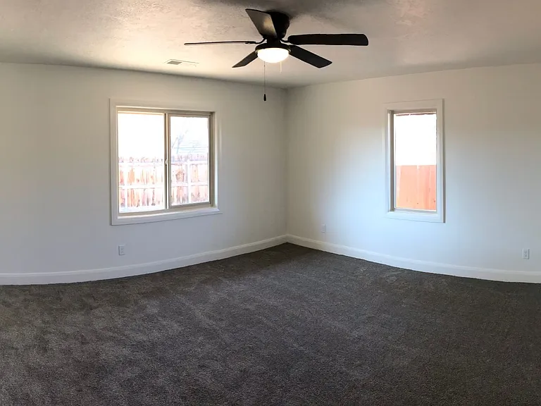 1035 Red Bud Cir — Photo 16