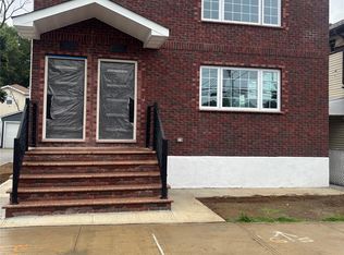 21719 135th Ave, Springfield Gardens, NY 11413