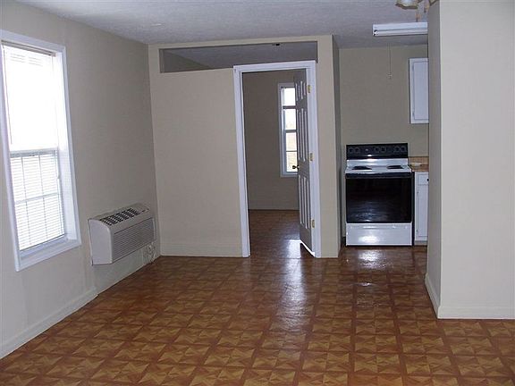 809 PVC Dinning Rm. Bedroom & Full Bath through doorway.