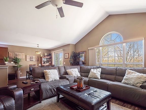 5th image of 16094 Morningside