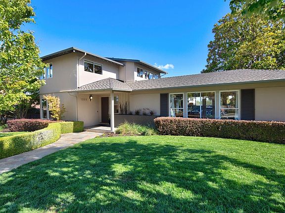 2nd image of 1303 Woodland Dr