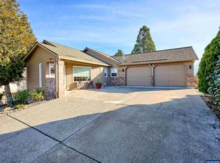 920 Hermanson St, Woodburn, OR 97071