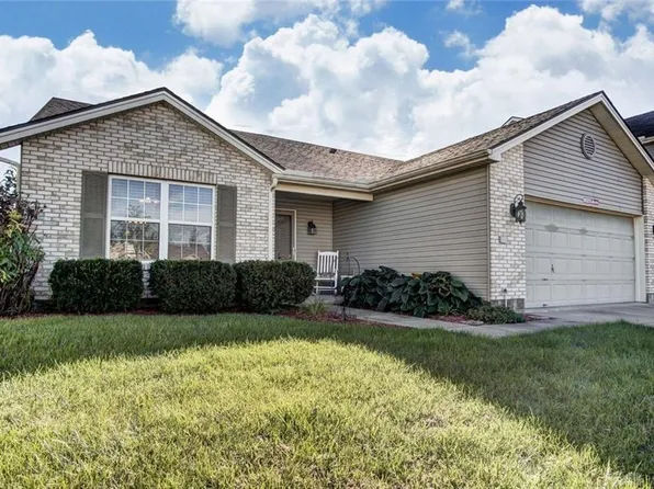 32 N Glen Oak Dr, Springboro, OH 45066
