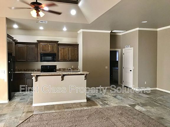 4th image of 1721 Sharon Dr