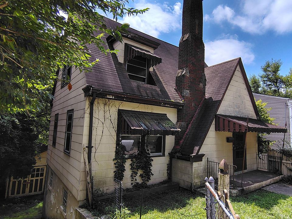 1st image of 1851 Denham St