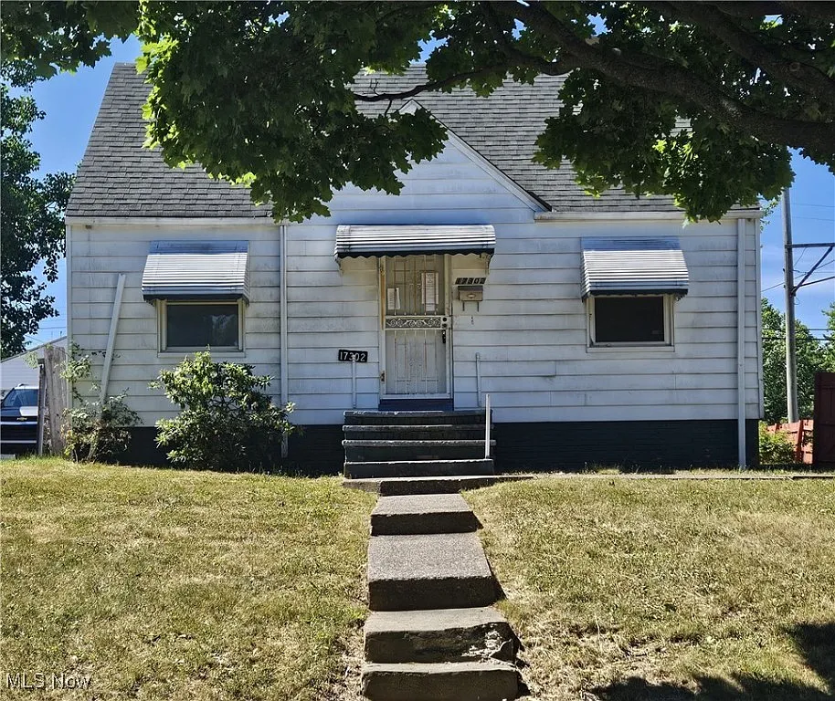 17302 Lotus Dr photo 1