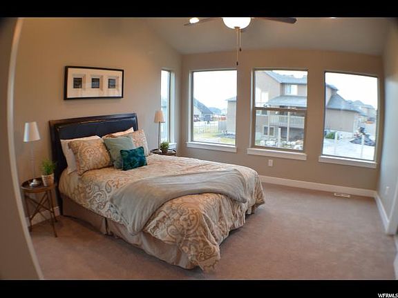 5th image of 2328 E Hunter Dr W