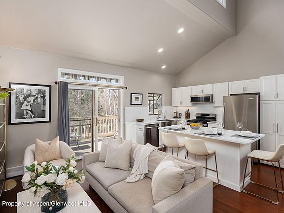 2nd image of 2003 Arbor Park Dr APT 1-B