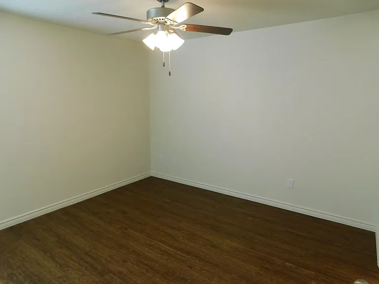 1519 Justin Loop #A — Photo 13