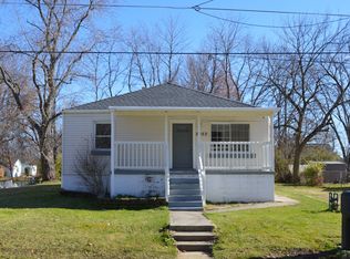 2852 Maple St, Urbancrest, OH 43123