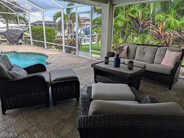 5008 SW 9th Pl — Photo 20