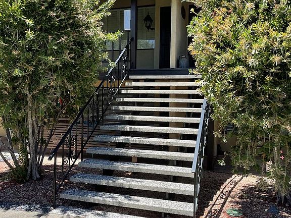 4th image of 185 Guadalupe Dr