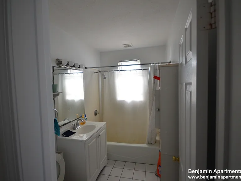 26 Haskell St #5 — Photo 6