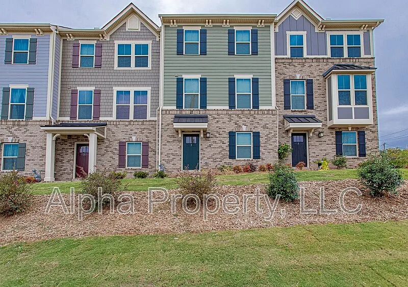 3 bed, 2.5 bath, 2155 sqft, $2,095 — Photo 3