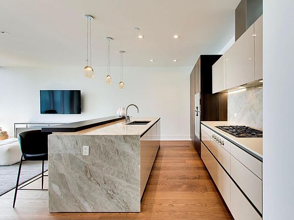4th image of 363 E Wacker Dr #4803