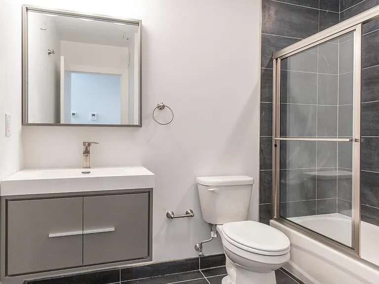 2406 W Master St #2 — Photo 25