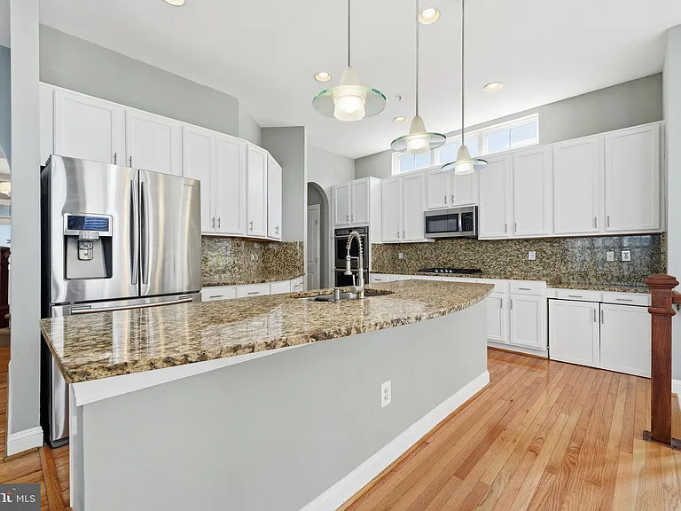 13131 Clarksburg Square Rd — Photo 8