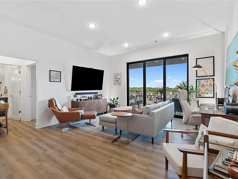 112 Rogers St #410 — Photo 10
