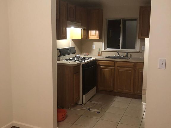 2nd image of 46 Benson St #2B