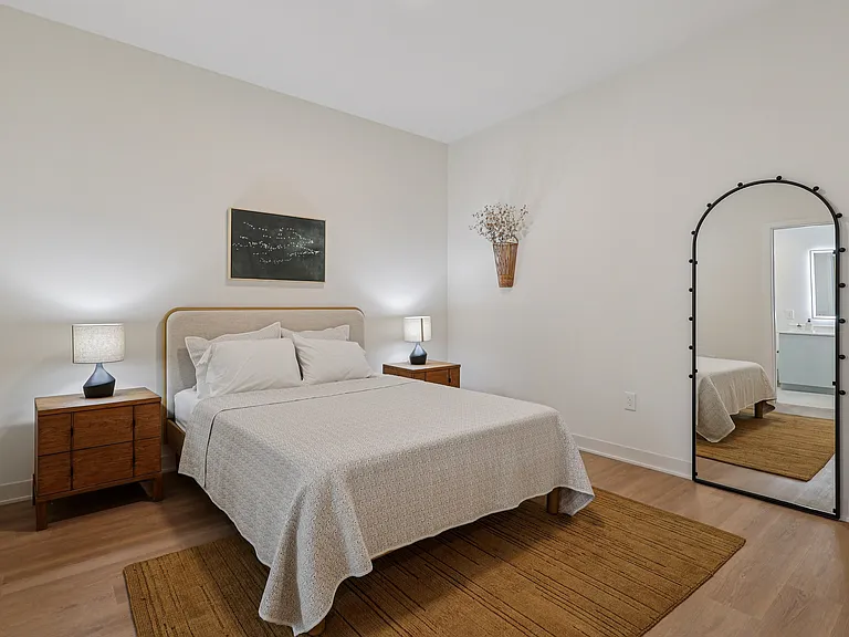 7 West 7th Apartments — Photo 47