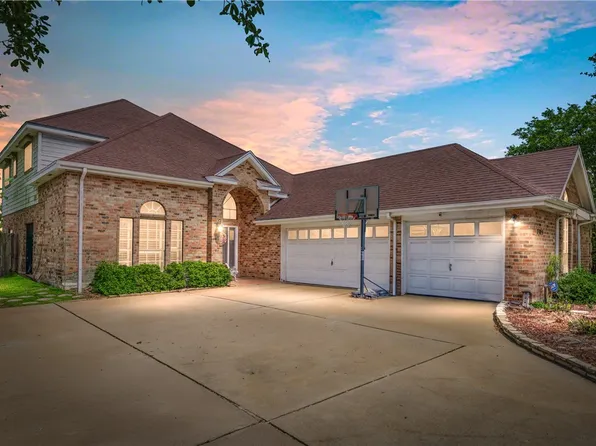 7905 Etienne Dr, Corpus Christi, TX 78414