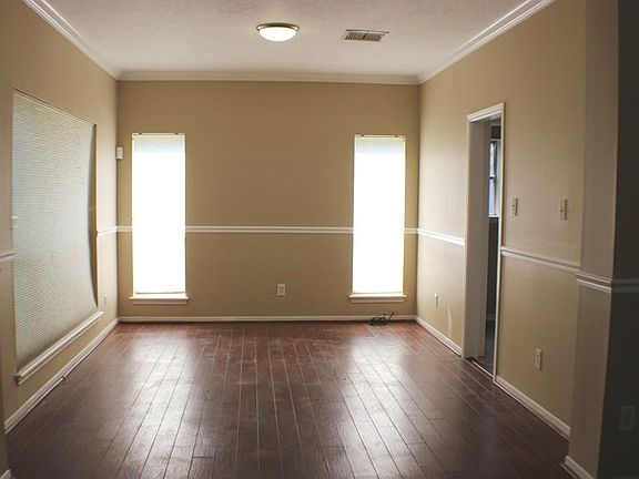 4th image of 105 Crimson Bay Dr