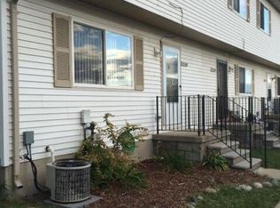 28165 Raleigh Crescent Dr, Chesterfield, MI 48051