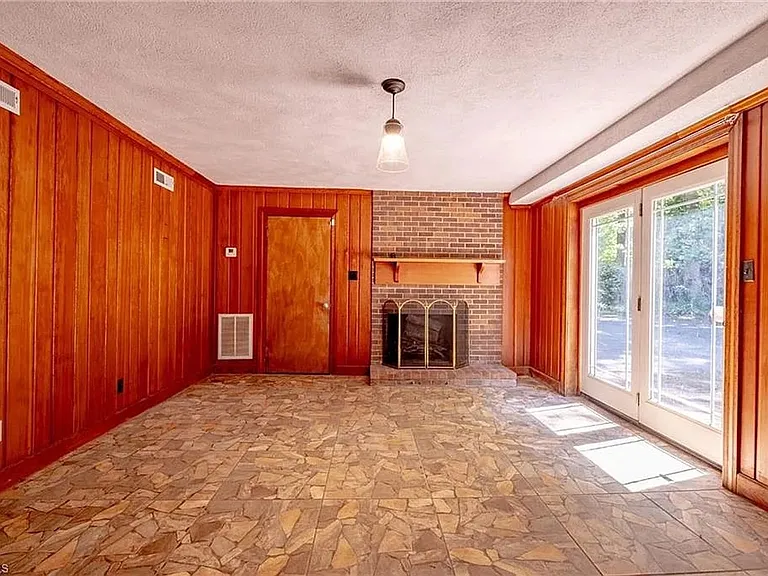 3230 Kinnamon Rd — Photo 3