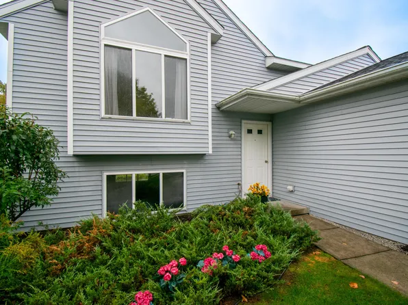 3356 Hampton Downs Dr SE, Kentwood, MI 49512