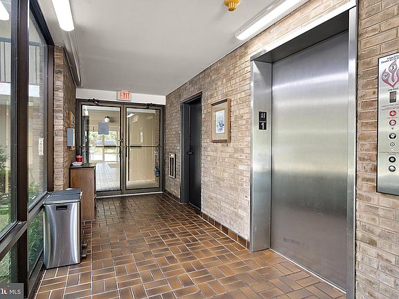 5th image of 227 Canal Park Dr Unit 305