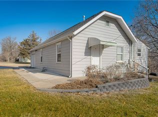 6701 River Rd, Liberty, MO 64068