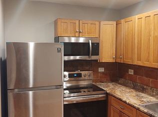 1364 N Geneva Dr UNIT 3B, Palatine, IL 60074