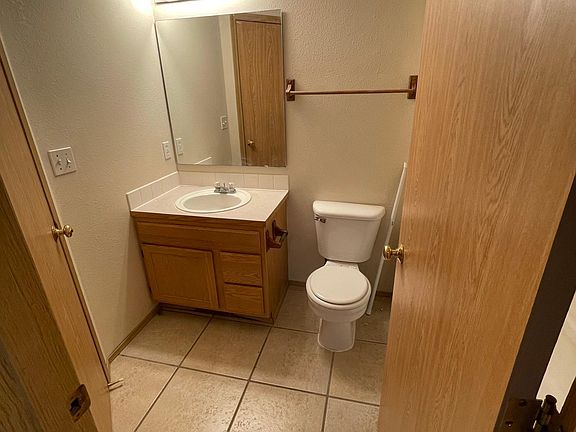 5th image of 15609 40th Ave E