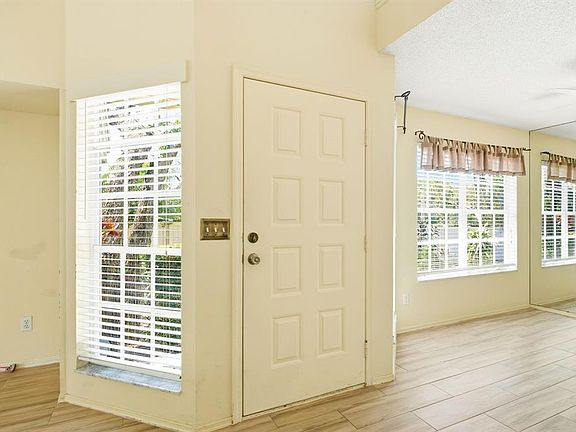 5th image of 2128 Clover Hill Rd