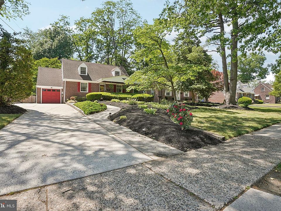 1st image of 146 Edison Ave