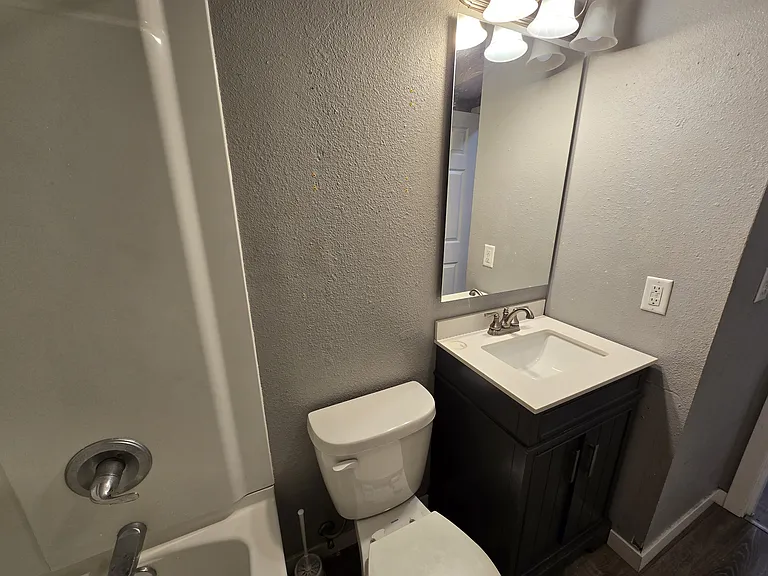 109 Ludland Dr #7 — Photo 11