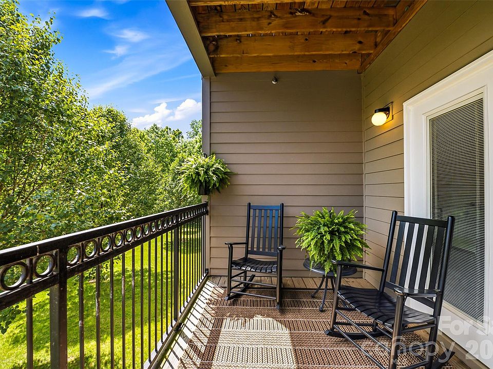 1st image of 142 Brickton Village Cir #202