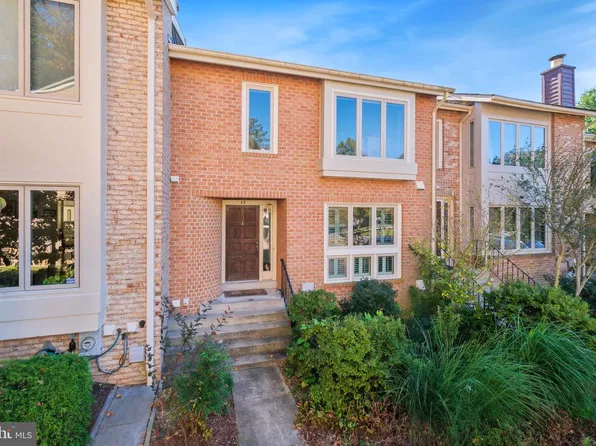 35 Valerian Ct, Rockville, MD 20852