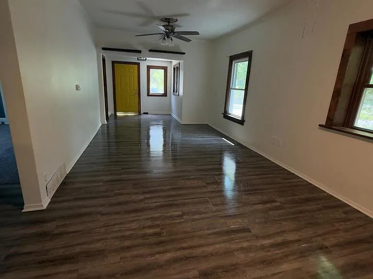917 Kirkwood Ave — Photo 11
