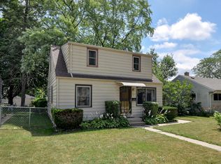 5254 N 69th St, Milwaukee, WI 53218