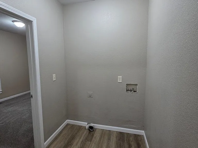 1118 S Water St — Photo 10