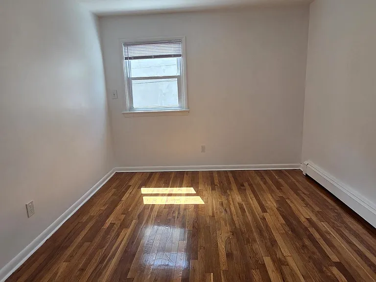 777 Montgomery St #1 — Photo 17