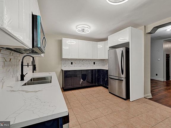 5th image of 3827 Park Heights Ave Unit 1