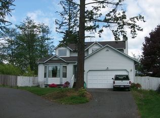 8828 NE 152nd St, Kenmore, WA 98028