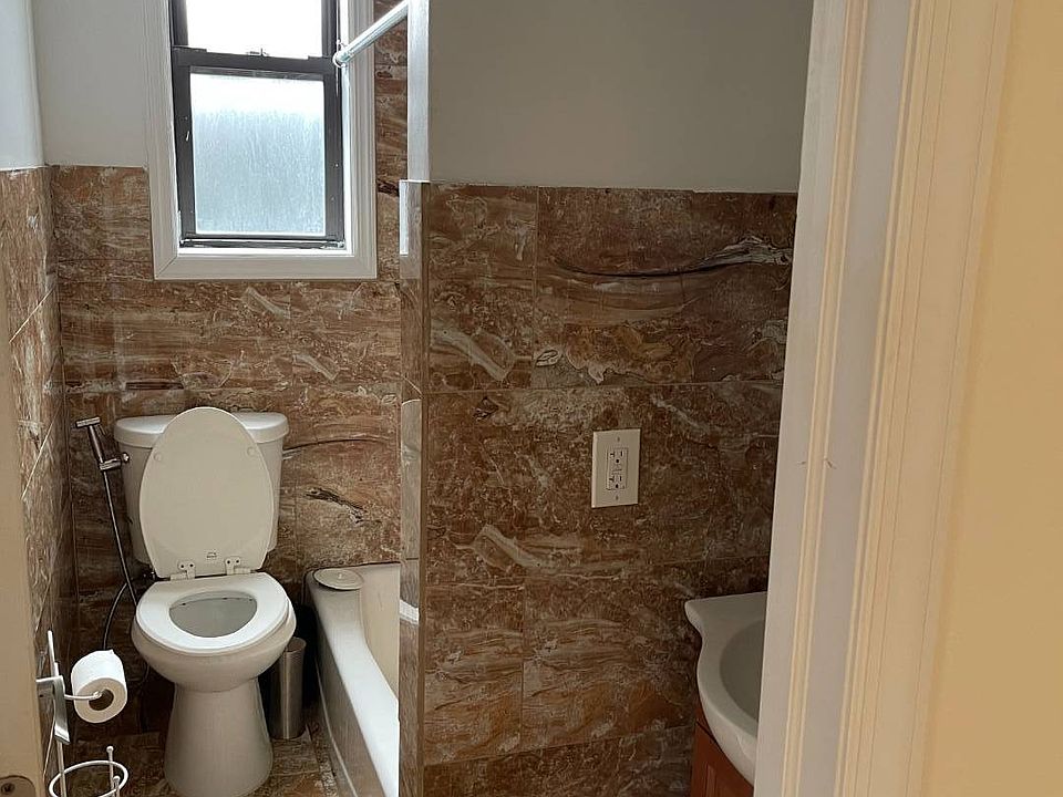 1st image of 1 McLean Ave #4