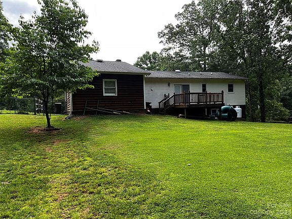 3rd image of 117 Sherwood Dr