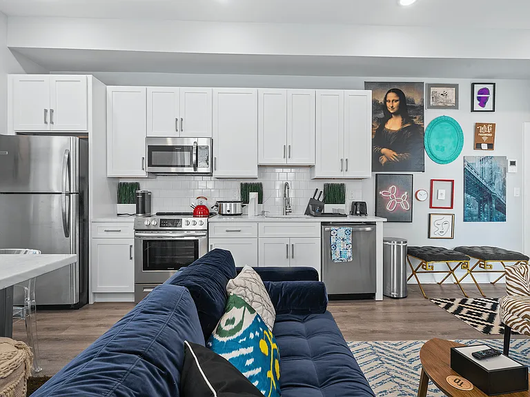 Dickinson Lofts — Photo 41