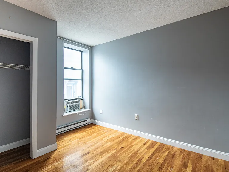 6 Monmouth St #202 — Photo 11