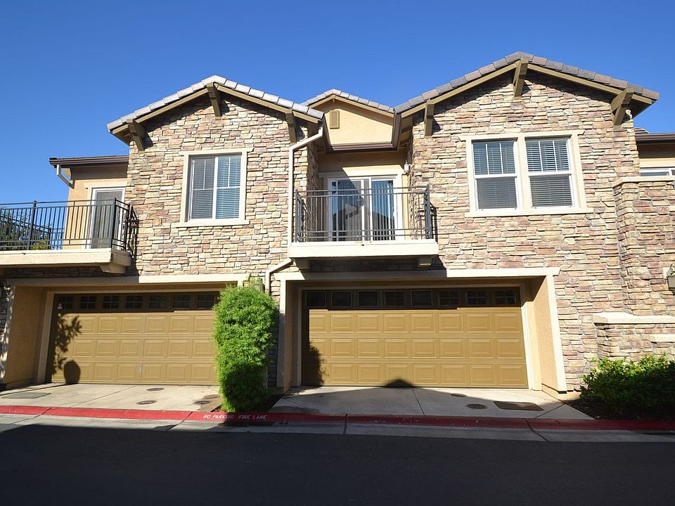 1st image of 3301 N Park Dr Unit 3011