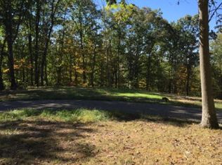 Virginia Ter, Sistersville, WV 26175